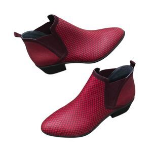 Betabrand Tennis Western Boot Womens Size 9 Ruby Red Chelsea Ankle Bootie